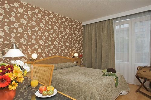 Hotel Logis Du Midi - Etienne Sud Saint-Etienne (Loire)