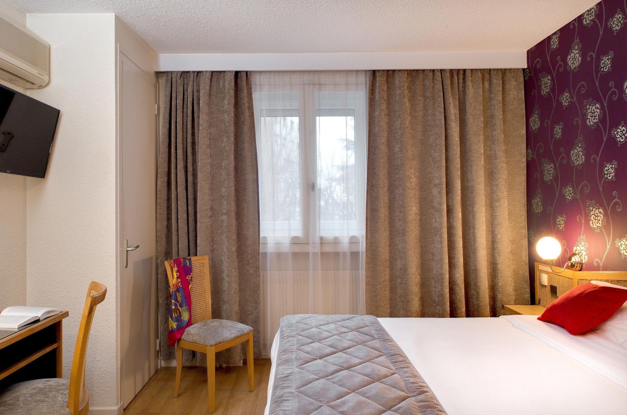 Logis Du Midi - Etienne Sud 3*