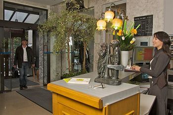 Logis Du Midi - Etienne Sud Hotel 3*
