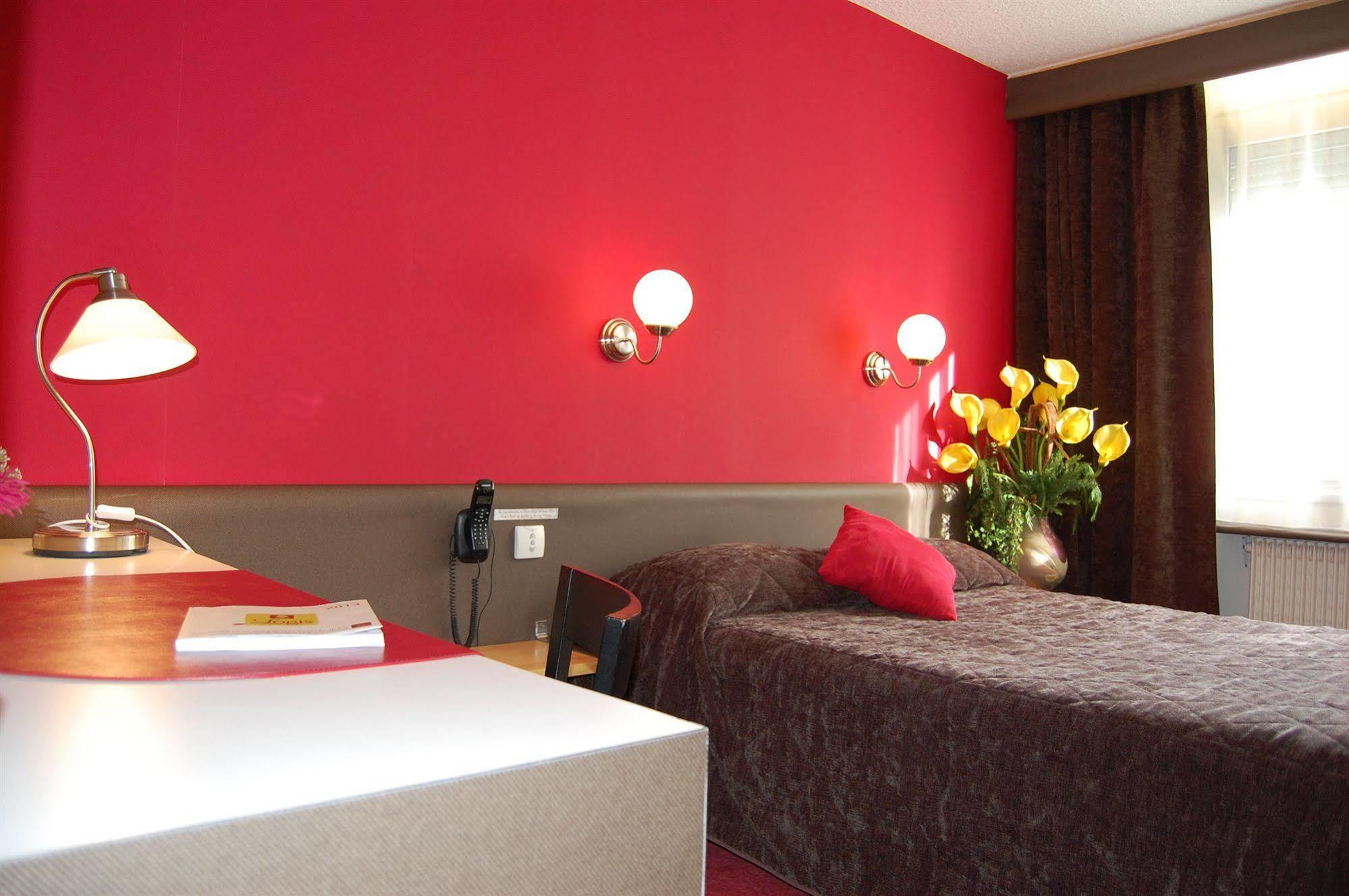 Hotel Logis Du Midi - Etienne Sud Saint-Etienne (Loire)