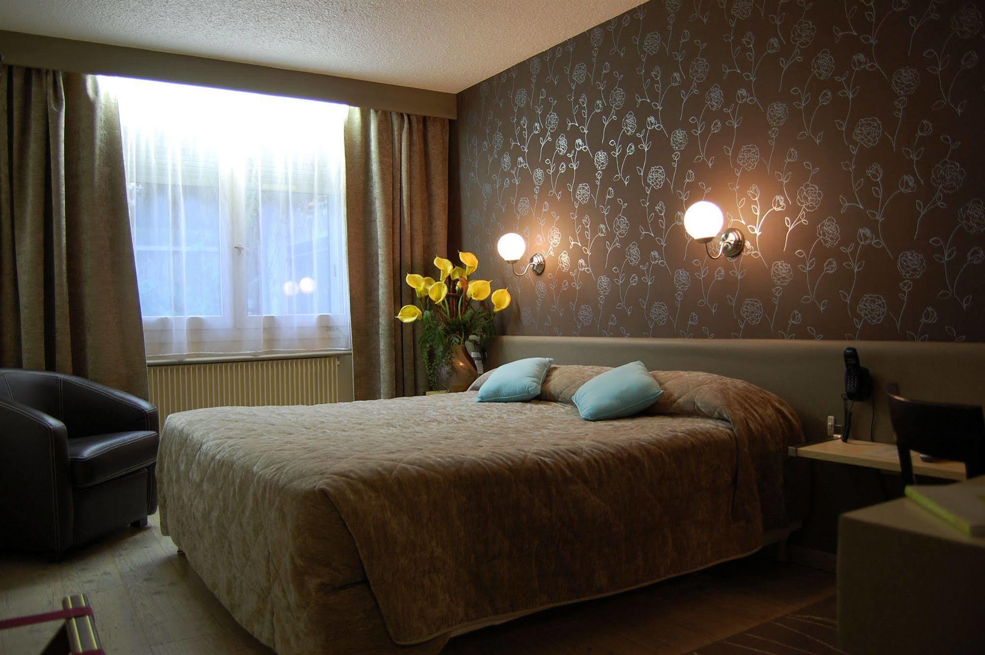 Logis Du Midi - Etienne Sud Hotel 3*
