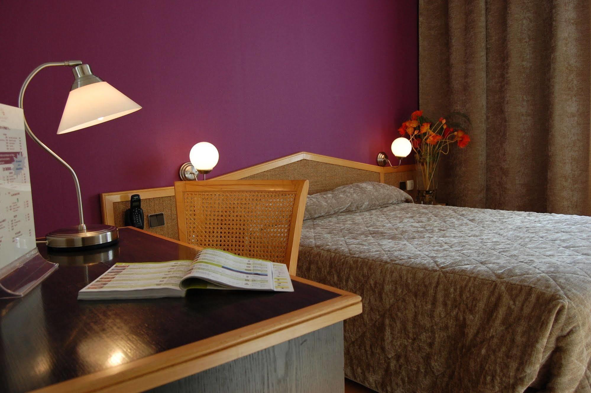 Hotel Logis Du Midi - Etienne Sud Saint-Etienne (Loire)